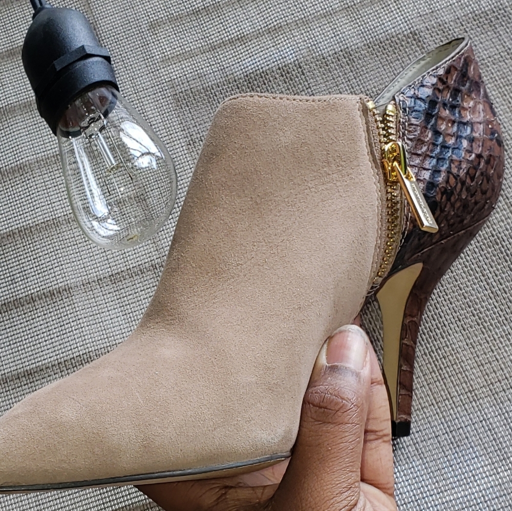 Tan Heels - Picture 3 of 3